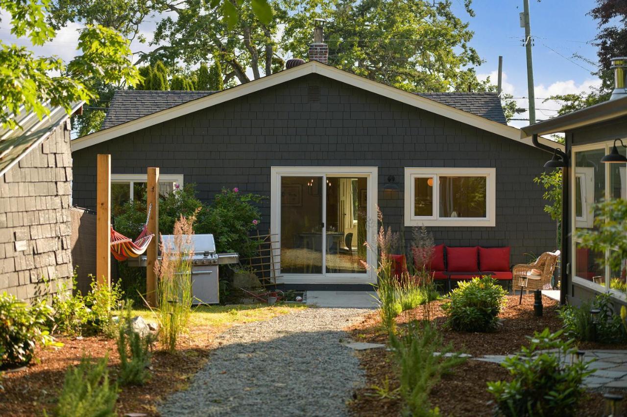 The Bayside Cottage North Saanich エクステリア 写真