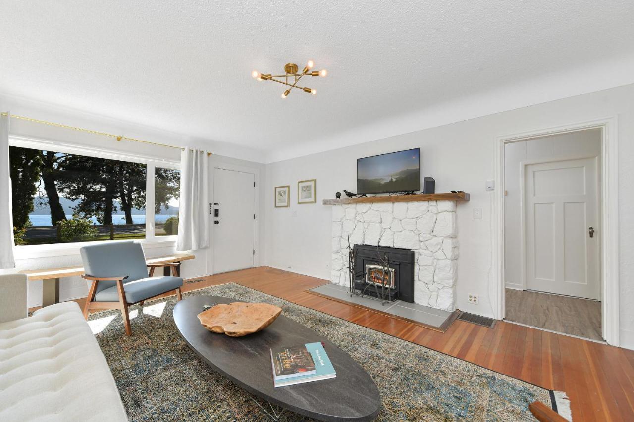 The Bayside Cottage North Saanich エクステリア 写真