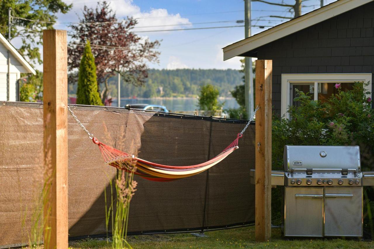 The Bayside Cottage North Saanich エクステリア 写真