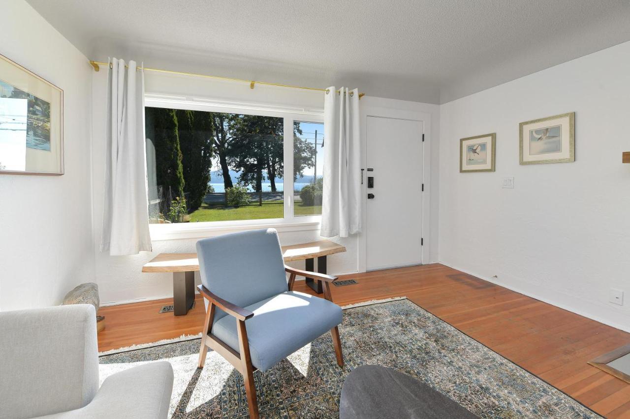 The Bayside Cottage North Saanich エクステリア 写真