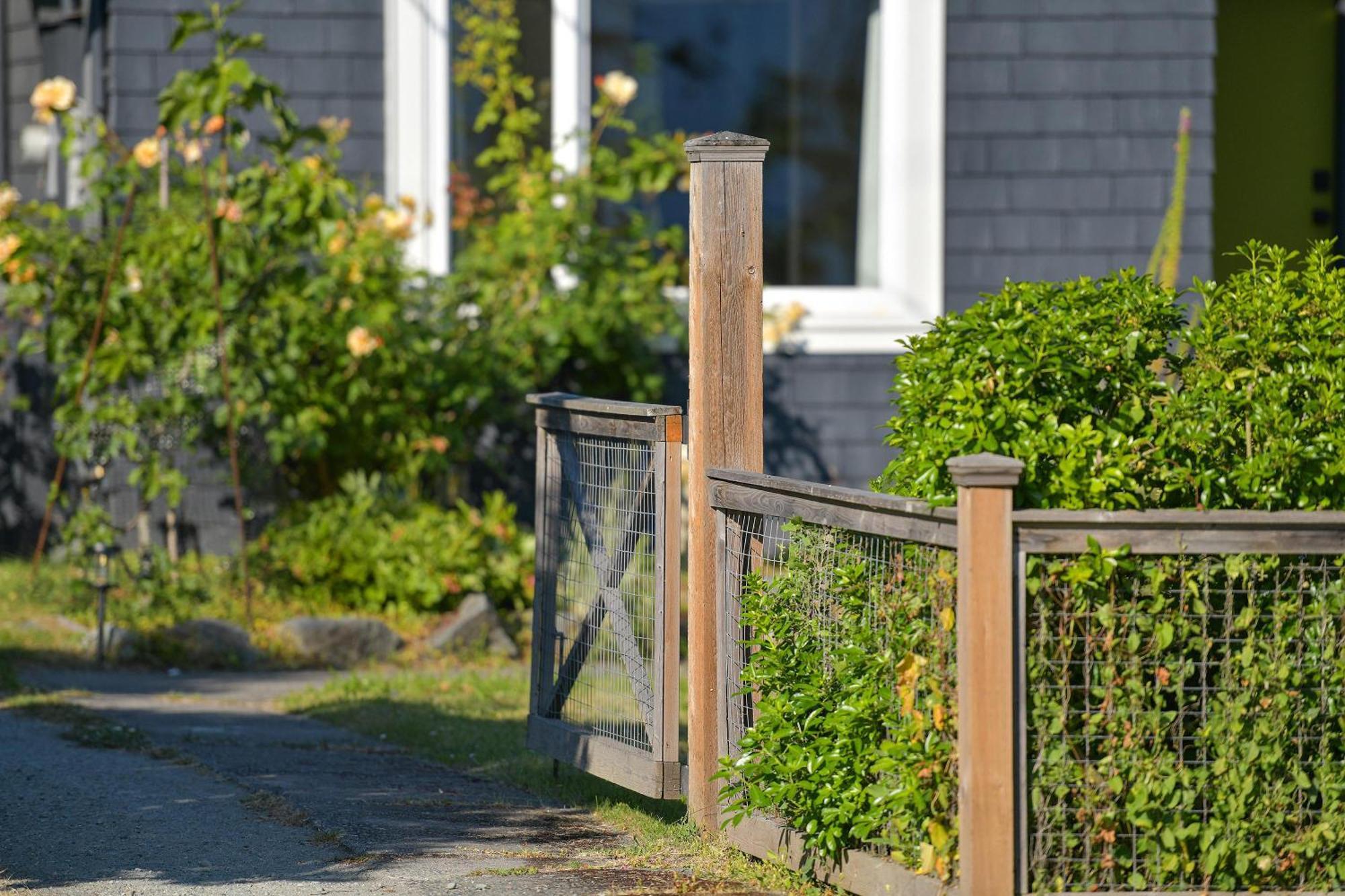 The Bayside Cottage North Saanich エクステリア 写真