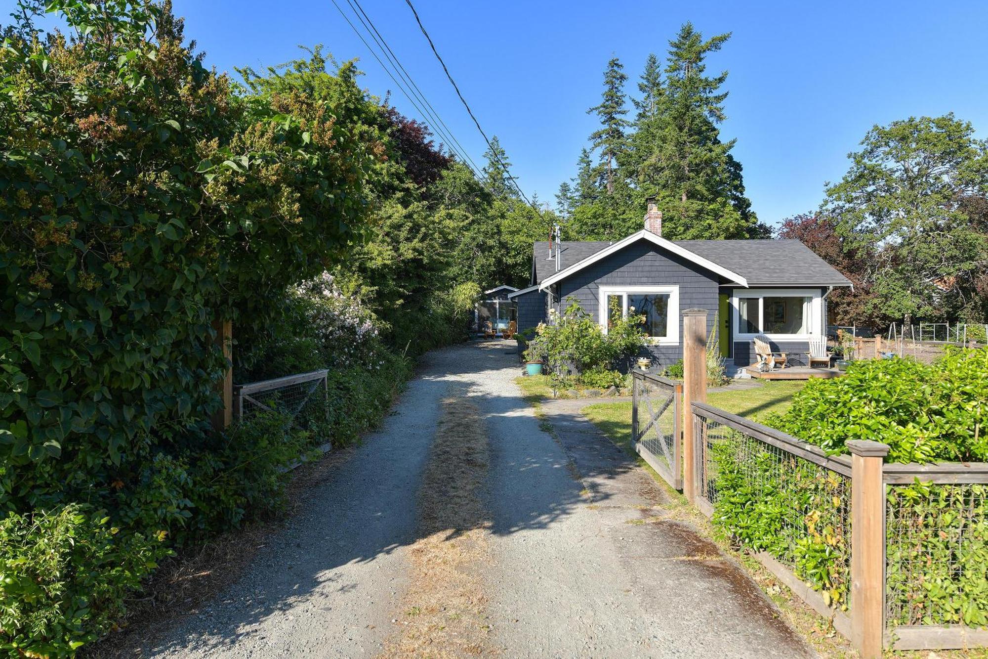 The Bayside Cottage North Saanich エクステリア 写真