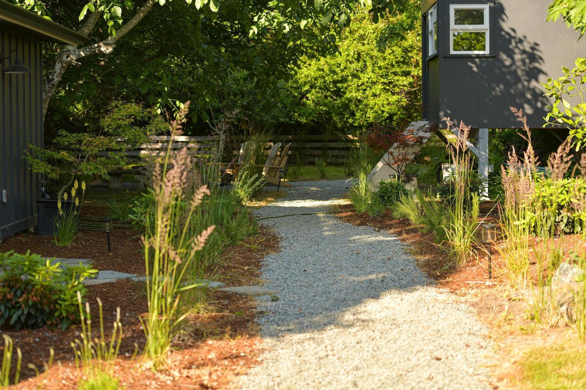 The Bayside Cottage North Saanich エクステリア 写真